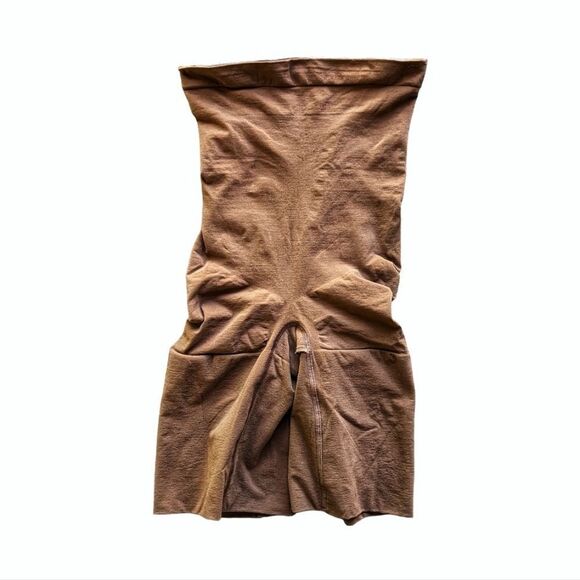 SPANX Power Series Mid Thigh Shaping Shorts Shapewear Sz M Chestnut 2745 - Picture 9 of 14